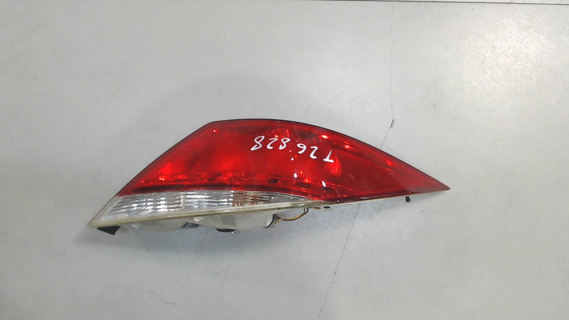 Фонарь (задний) прав Opel Astra H 2004-2010