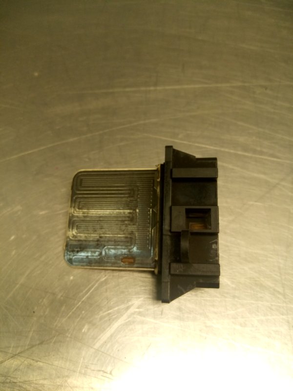 Резистор печки Nissan Almera N16 N16, седан 2000-2006