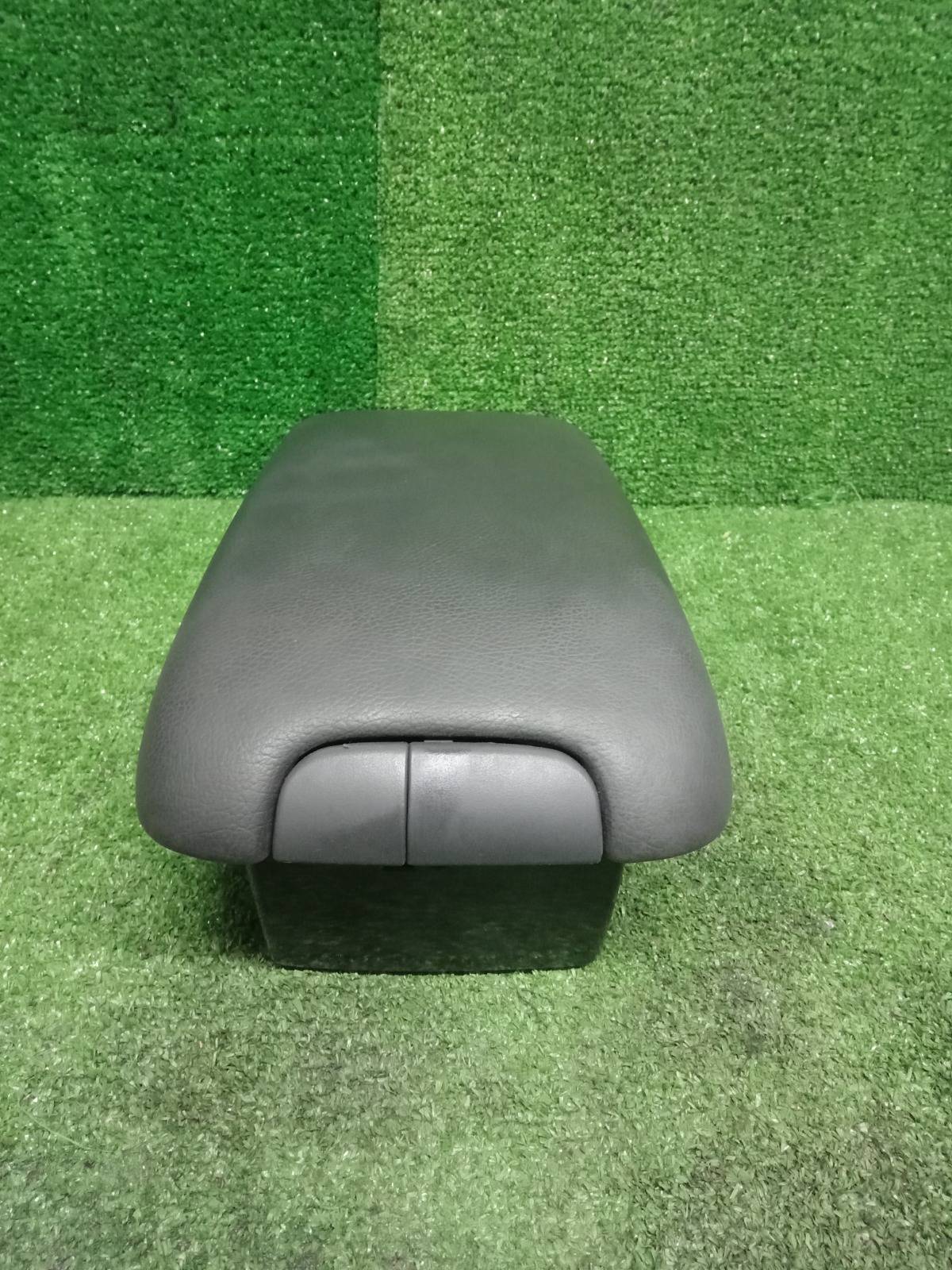 Подлокотник Mercedes-Benz C180 W203 C-Class 2 поколение 2000 – 2008 CL203, S203, W203