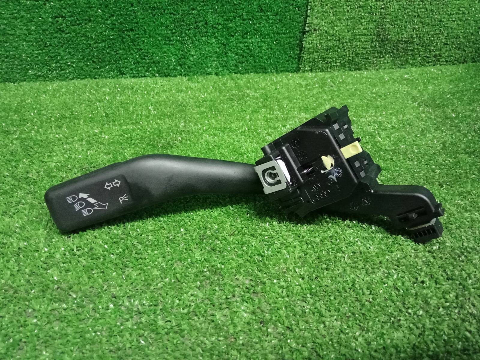 Подрулевой переключатель поворотников Volkswagen Golf 5