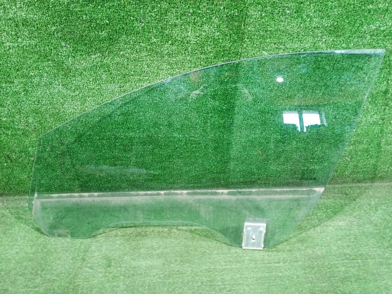 Стекло двери передн. лев. Mercedes-Benz CLS350 W219