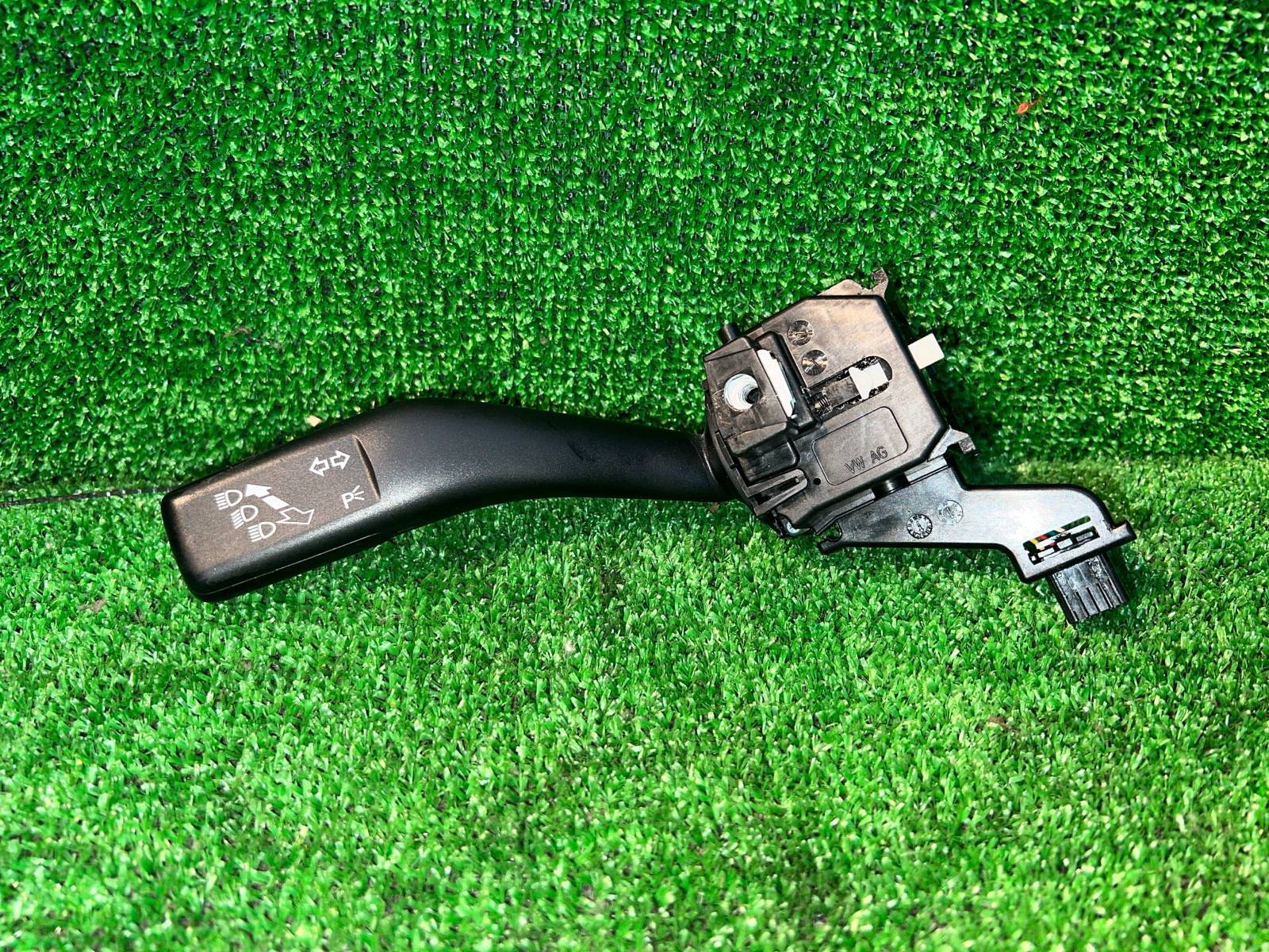 Подрулевой переключатель дворников Volkswagen Golf 5